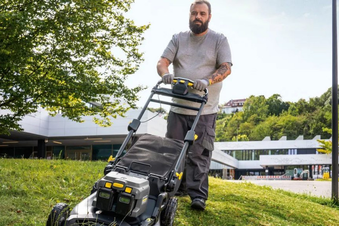 Wybór maszyn do terenów zielonych. Profesjonalny sprzęt akumulatorowy w praktyce