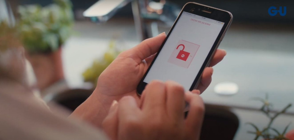 Zdalne otwieranie drzwi to nie tylko komfort, ale i bezpieczeństwo, fot. G-U Polska