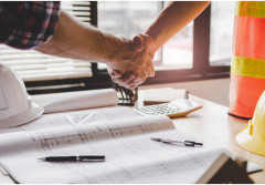 Jak znaleźć rzetelną ekipę budowlaną? Zacznij wcześniej i sprawdź firmę przed umową