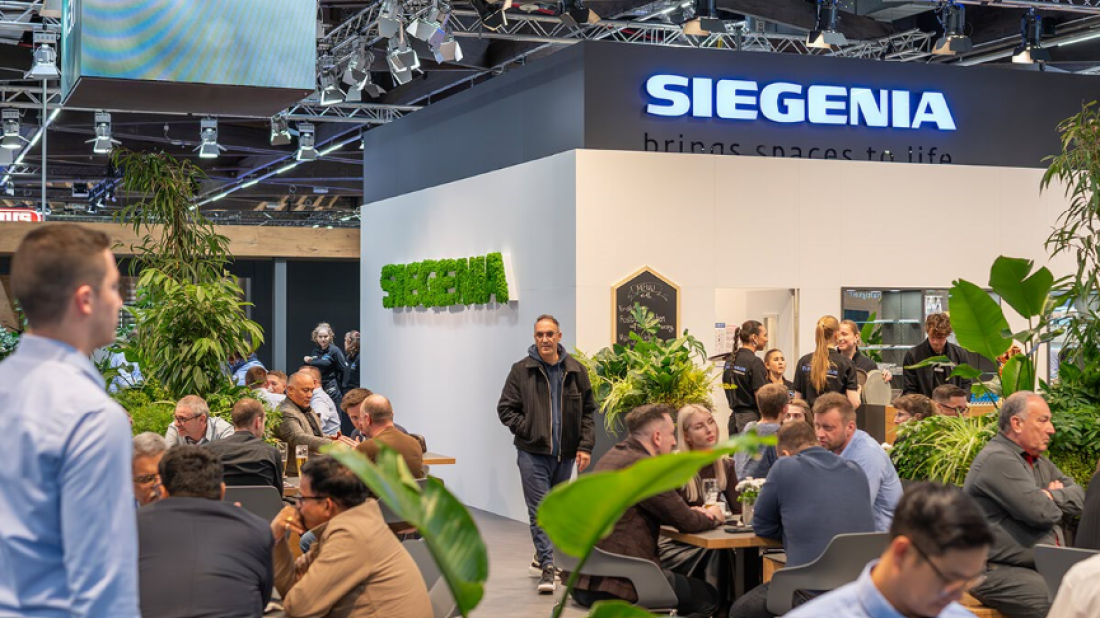 SIEGENIA po FENSTERBAU 2026: ALU XT, smart home i nowe standardy dla stolarki