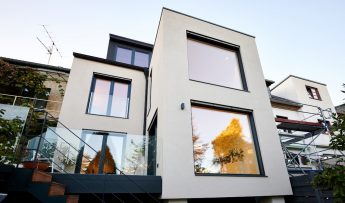 Tani detal, wielka różnica - poznaj moc listwy przyokiennej