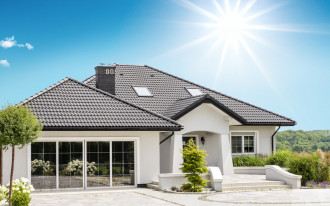 Błędy na dachu wychodzą po latach. Materiał i dekarz muszą być z najwyższej półki!