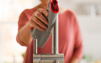 Jak dbać o baterie kuchenne? Zasady prawidłowego czyszczenia