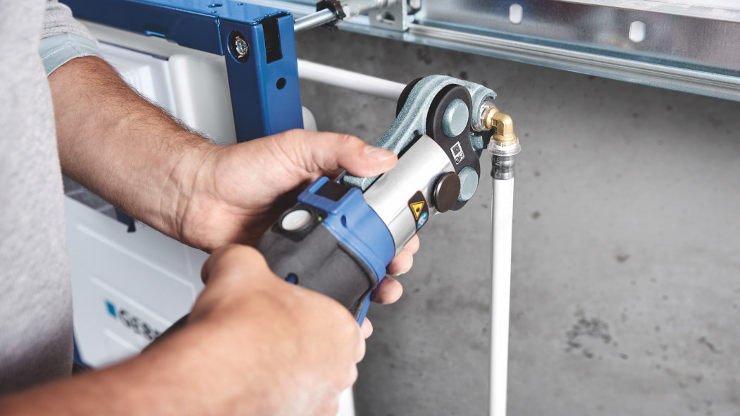 Instalacja wodna w domu - jakie wybrać rury i jak je układać?