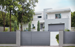 Wiosenne remonty i budowa z WIŚNIOWSKI. Bramy, okna, drzwi, rolety i ogrodzenia z rabatami do -35%