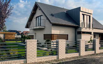Dlaczego warto wybrać dachówkę ceramiczną? Trwały dach na pokolenia