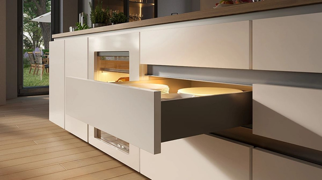 Czy szuflady kuchenne bez uchwytów to dobry pomysł? Na przykładzie systemu Vello od GTV