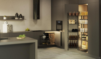 Wąska działka i brama dwuskrzydłowa. Czy furtka naprawdę oszczędza miejsce?