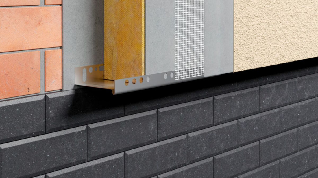 Jakie zastosowanie ma listwa startowa (cokołowa) w systemie termoizolacji?