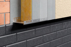 Jakie zastosowanie ma listwa startowa (cokołowa) w systemie termoizolacji?