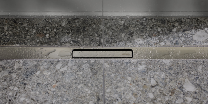 Nowy odpływ liniowy Geberit CleanLine30: elegancki detal do nowoczesnej łazienki