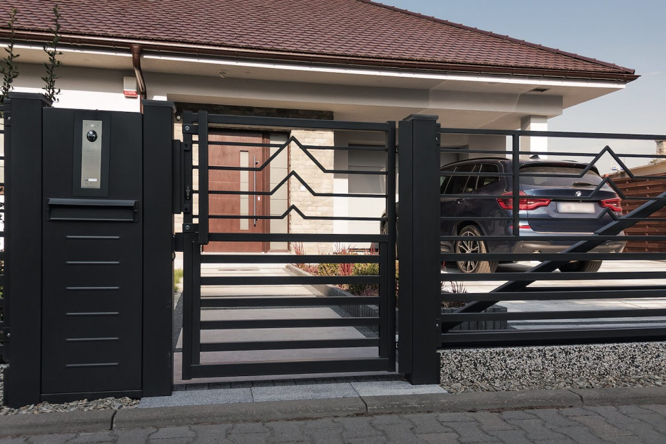 modne ogrodzenie metalowe