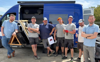Akademia swisspor rusza w teren! Mobilne centrum wiedzy o dachach już na trasie