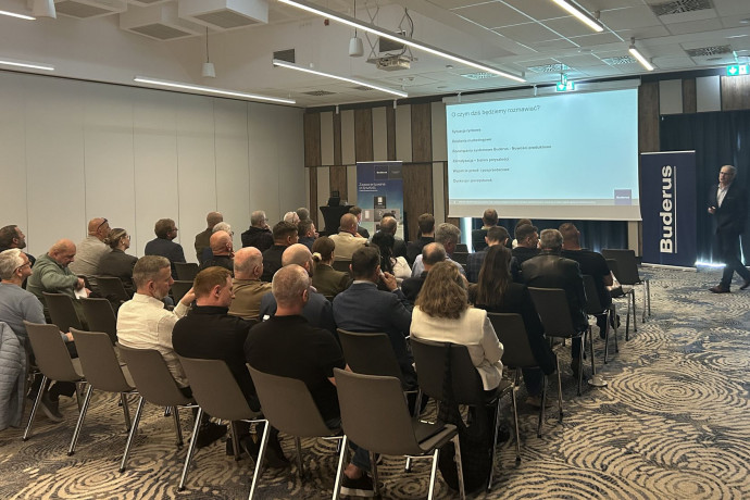 Buderus wzmacnia współpracę z instalatorami. Nowa pompa ciepła i technologie HVAC na regionalnych spotkaniach