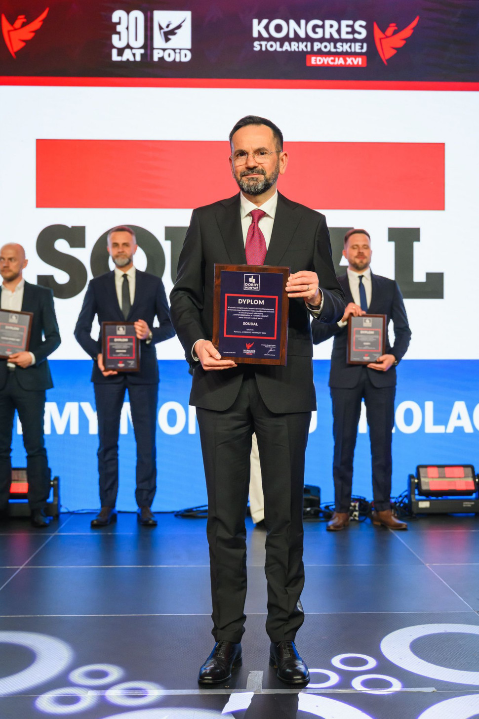 Andrzej Kaczor, dyrektor zarządzający Soudal z dyplomem na XVI Kongresie Stolarki Polskiej