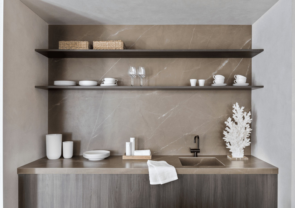 Gdy perfekcyjny design spotyka absolutną funkcjonalność. Panele ścienne Neolith – odporne na codzienne wyzwania, stworzone, by zachwycać