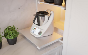 Gdzie schować Thermomixa i małe AGD w kuchni? Praktyczne sposoby na porządek