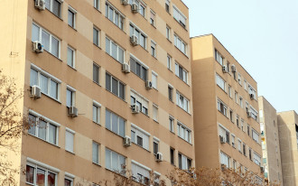 Mieszkanie jak piekarnik. Klimatyzacja w bloku wymaga zgody na montaż