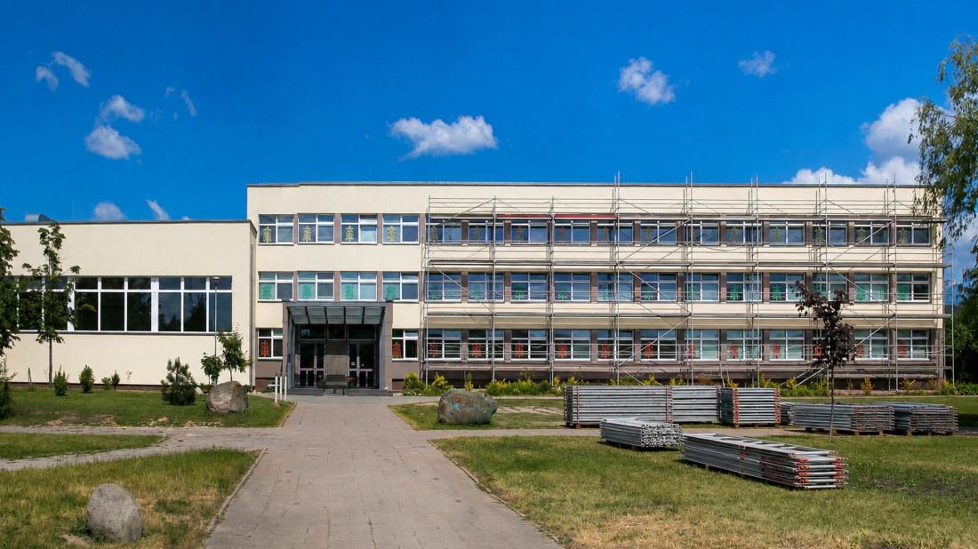 Letnie remonty szkół za miliony. Odświeżenie ścian czy realna modernizacja?