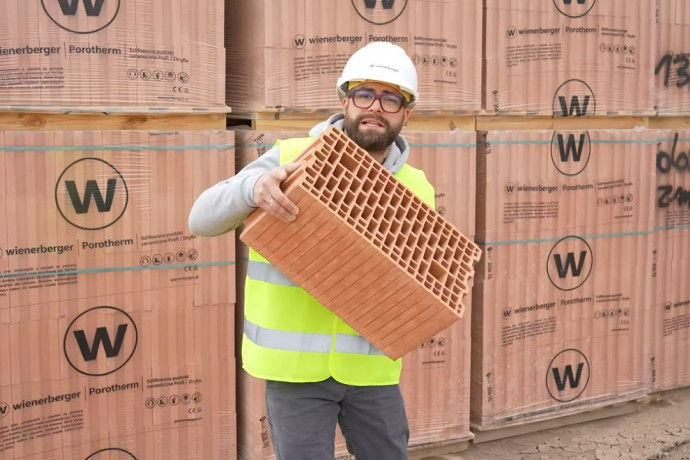 Od kopalni gliny do 30 domów dziennie – jak powstają pustaki ceramiczne Porotherm?| DO ROBOTY