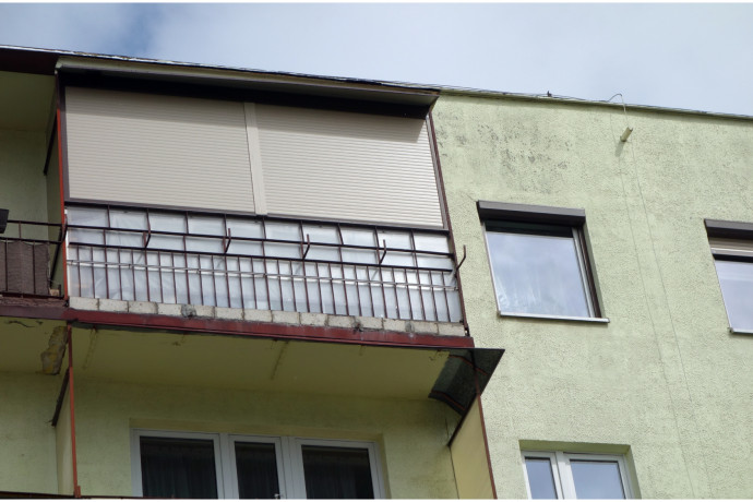 Czy rolety antywłamaniowe na balkon w bloku naprawdę działają?