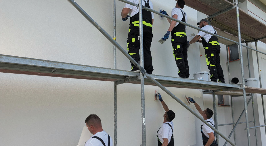 Jaki tynk elewacyjny wybrać, żeby nie odnawiać ścian? Rodzaje i ceny tynków