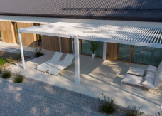 Zadaszenie tarasu od 2000 zł. Markiza czy pergola - co sprawdzi się podczas upałów?