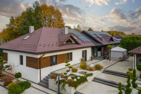 Dach pod fotowoltaikę – jaka konstrukcja i pokrycie sprawdzają się najlepiej?