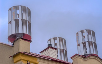 Przydomowa elektrownia wiatrowa - ile daje prądu i czy się opłaca?