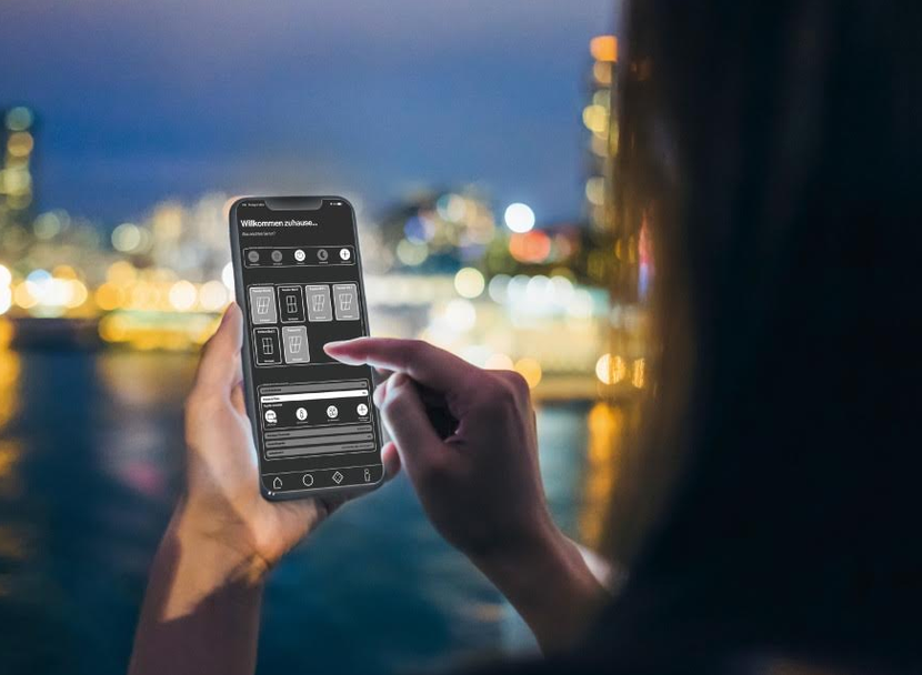 Dzięki bezprzewodowemu czujnikowi SensTrack wireless można z każdego miejsca na świecie sprawdzać status okien. Fot.: Schüco