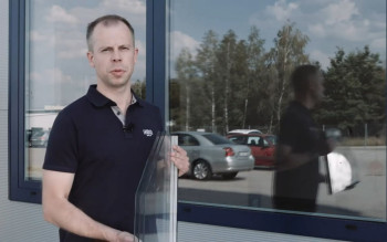 Jak powstają nowoczesne szyby zespolone? Od ramki dystansowej po argon