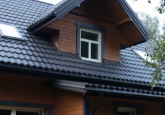 Blachodachówka modułowa czy cięta na wymiar? Co wybrać na dach?
