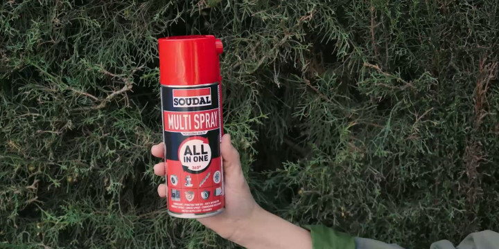 Jak skutecznie zabezpieczyć sprzęt przed zimą? 2 aerozole techniczne, które są stworzone do takich zadań