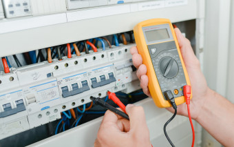 Odbiór instalacji elektrycznej. Co musisz wiedzieć, aby był zgodny z przepisami?